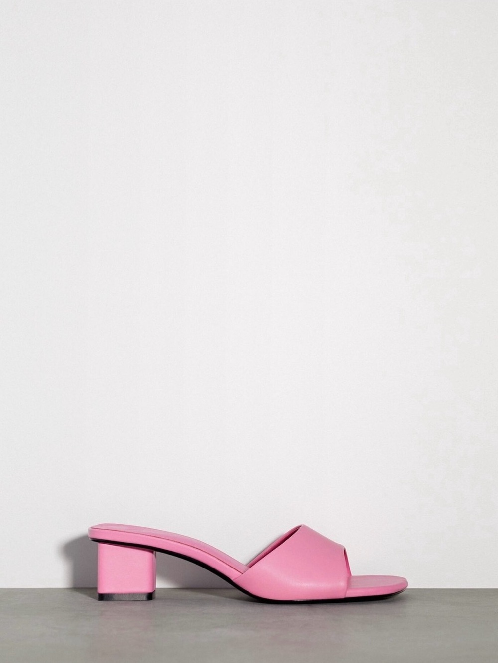 Zara THICK HEELED SANDALS
